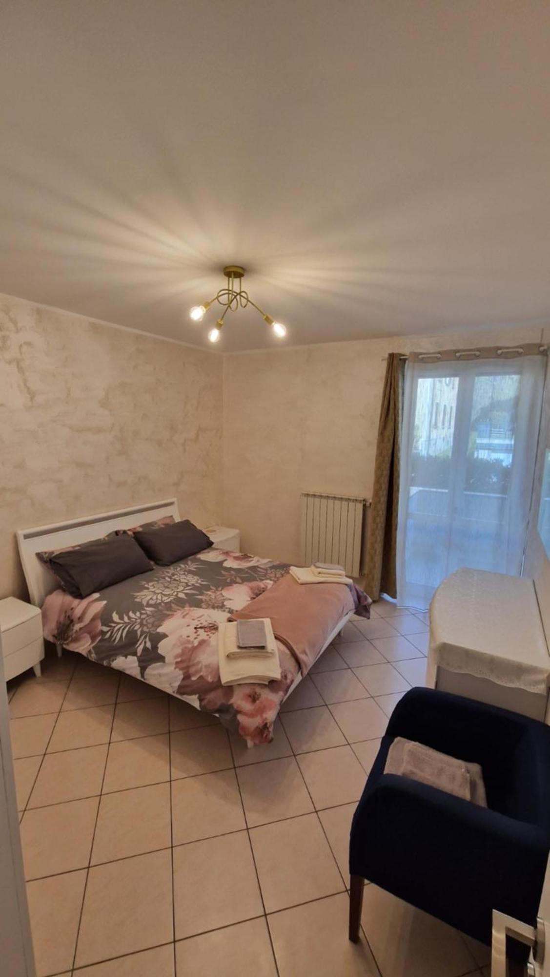 Casa Bat Apartment Mantello Екстериор снимка